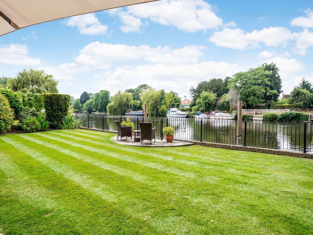 Holiday home Riverside 4 Bedroom House Staines *
